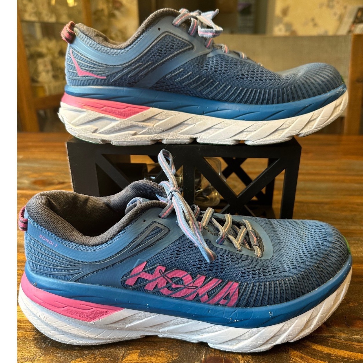 Hoka One One Bondi 7 Womens Running Shoes Blue Pink Maximalist Sneakers Size 9